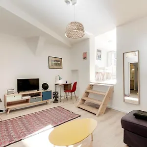Air-conditioned With A Small Furnished Terrace In The Center , Aix-en-Provence France